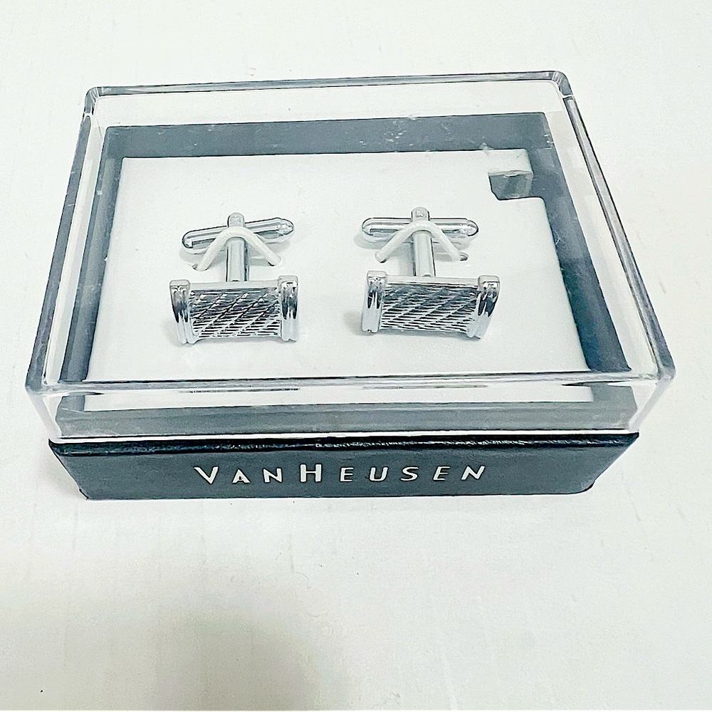 New Men's VAN HEUSEN Cufflinks/ Tie Clip Set
